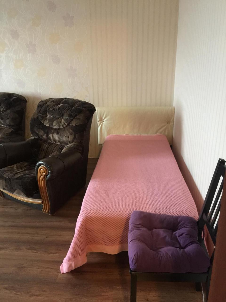 Apart na Himnaziinoi naberezhnii Apartment Harkiv Exterior foto